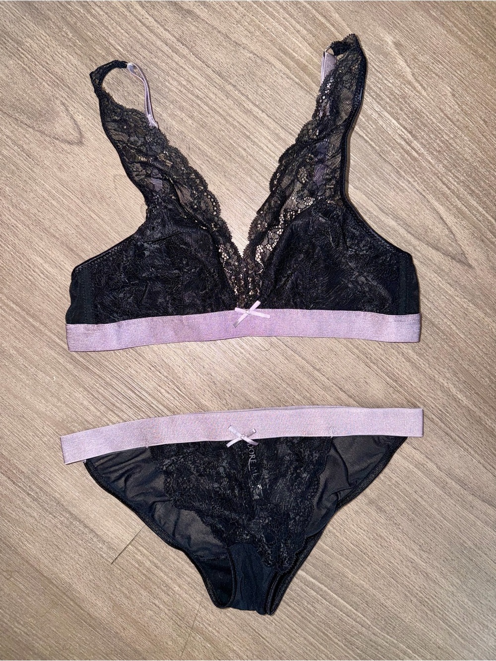 Adore Me Black Lace Floral Sheer Wireless Pullover Bralette Bra Set